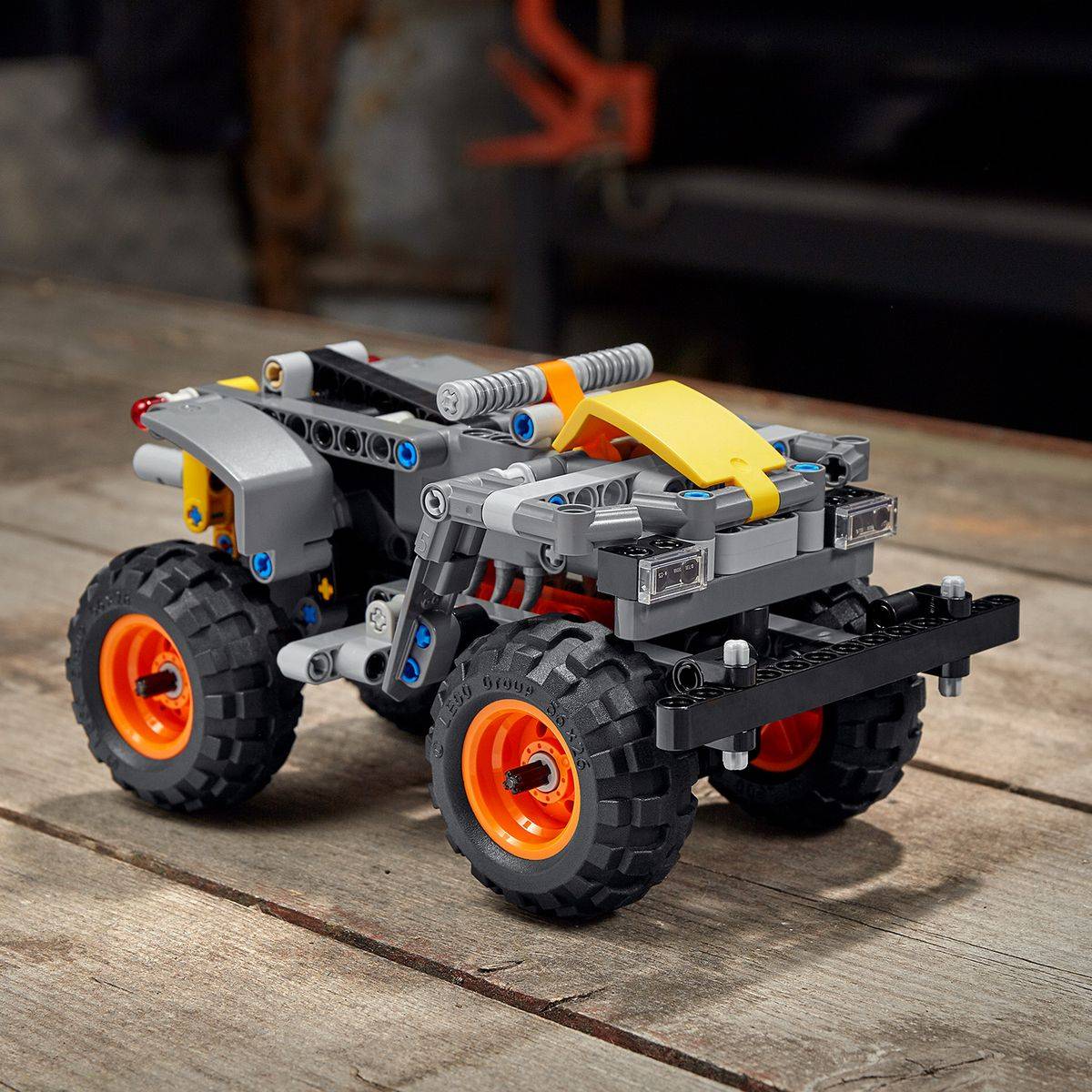 LEGO Technic Monster Jam Max-D model 42119