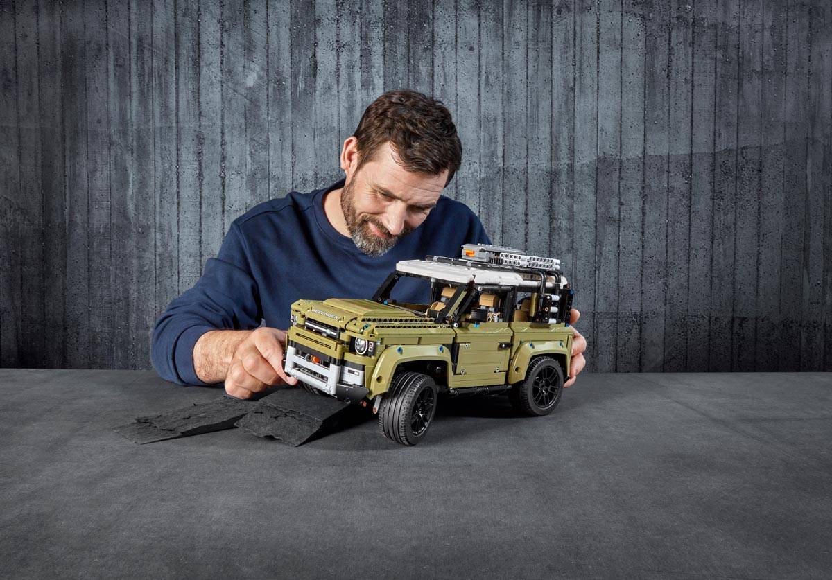 LEGO Technic Ciężarówka Mercedes-Benz Zetros z napędem na 4 koła 42129